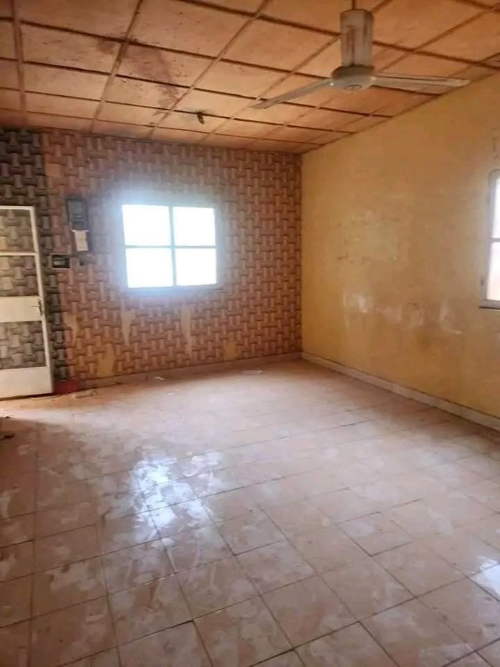 Maison deux chambres salon