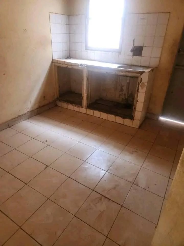 Maison deux chambres salon