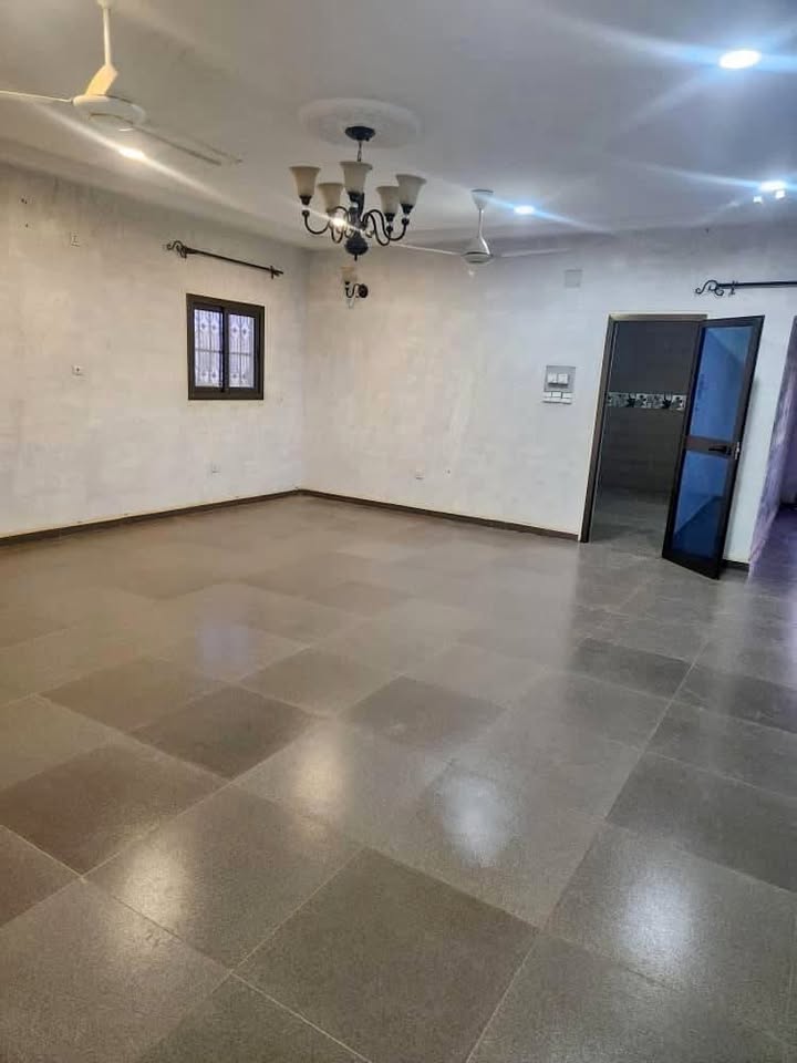 Maison composée de 2 chambres salon