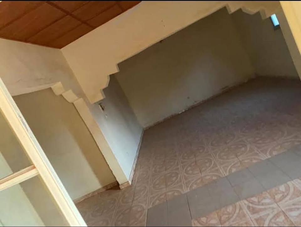 Maison à étages à vendre