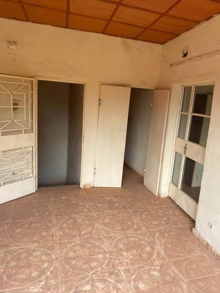 Maison à étages à vendre
